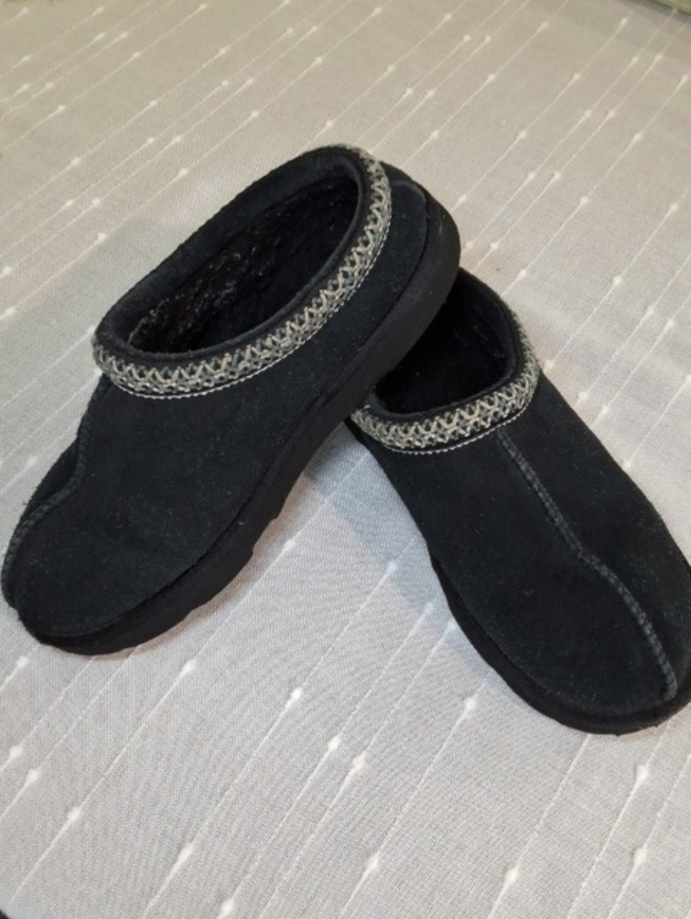 UGG Tasman Black Suede Slippers Kids Size 3 Good Condition